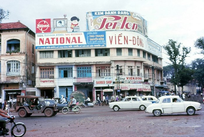 bảng hiệu Sài Gòn xưa