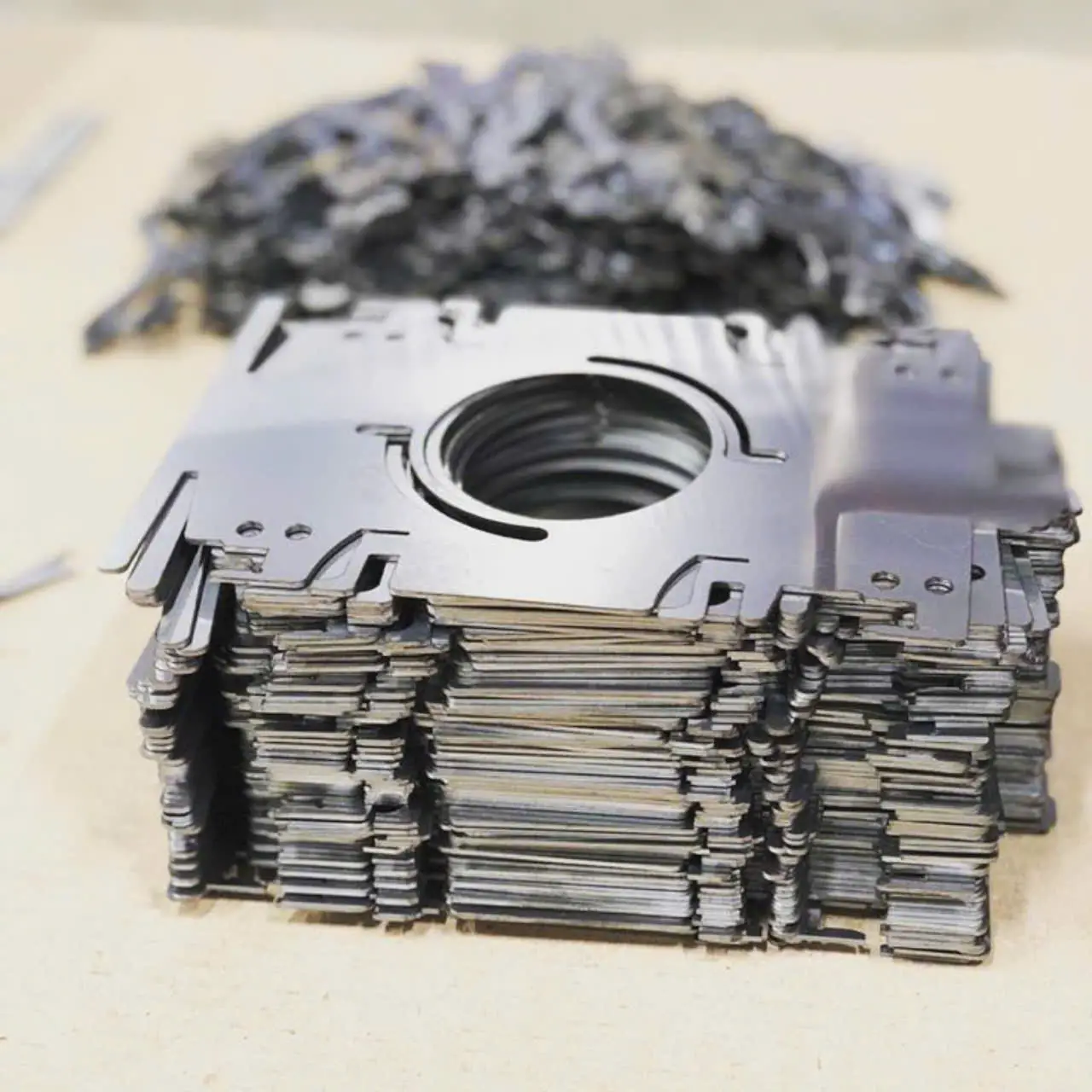 Cắt logo CNC đẹp và chính xác - Dịch vụ uy tín tại Việt Nam