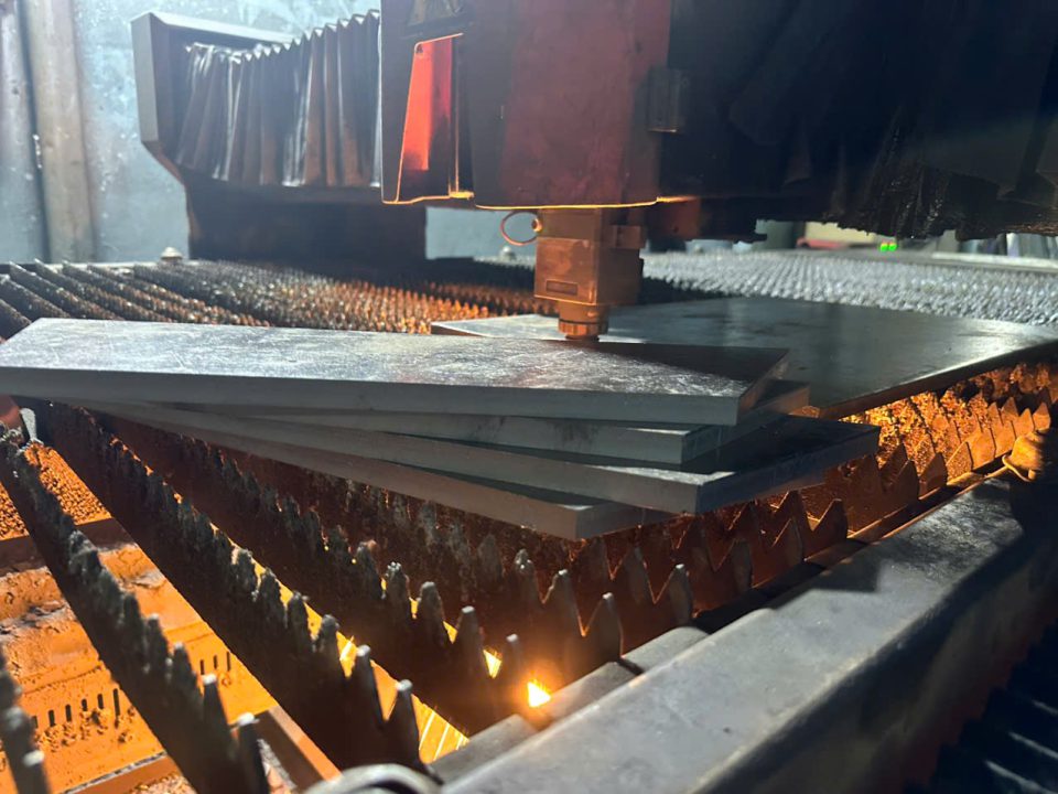 Quy trình cắt laser