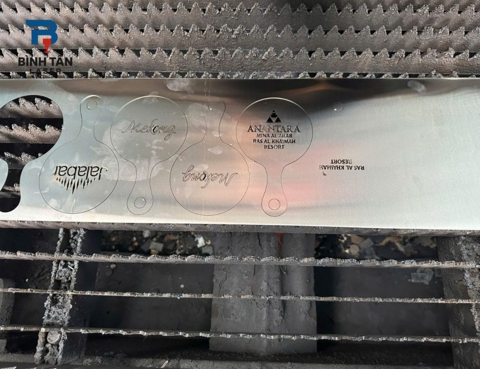 Ưu điểm của công nghệ cắt laser trong gia công kim loại tấm