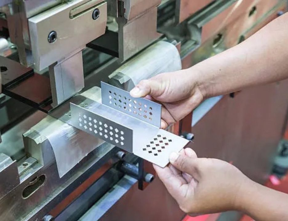 Gia công kim loại tại Bình Tân Laser