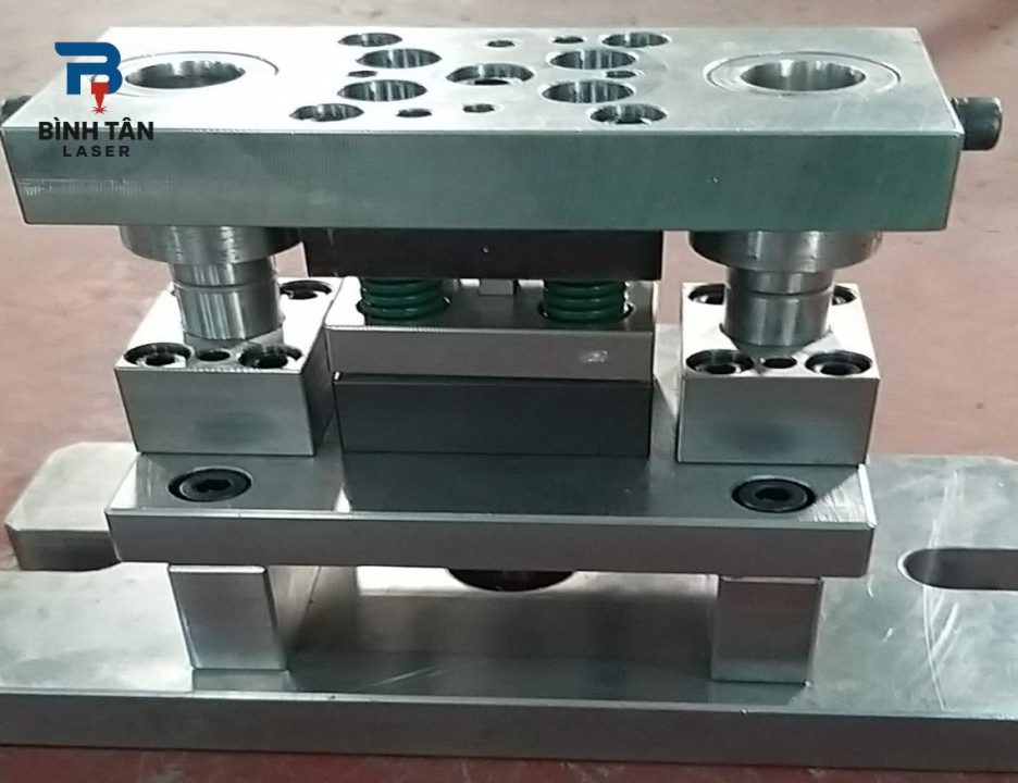 Bình Tân Laser – Thiết kế và gia công khuôn dập kim loại tấm theo yêu cầu