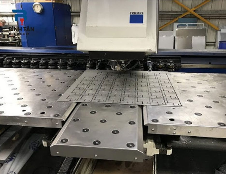 Khách hàng nào nên sử dụng dịch vụ đột CNC tại Bình Tân Laser?