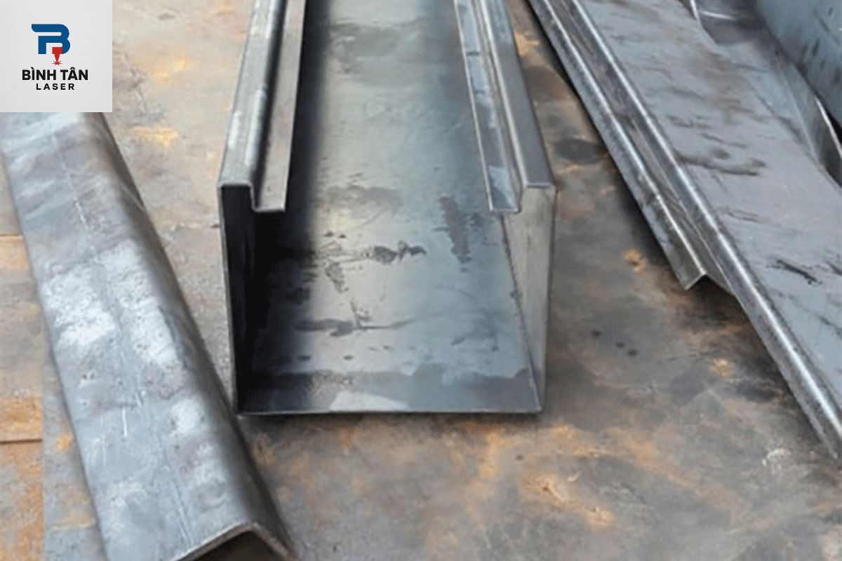 chấn inox 304 theo yêu cầu