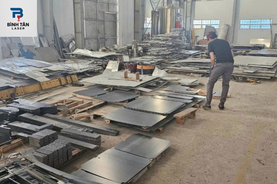 gia công cắt Laser kim loại tấm