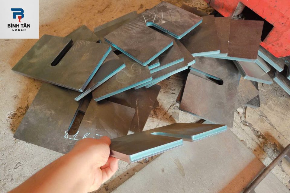 gia công kim loại tấm