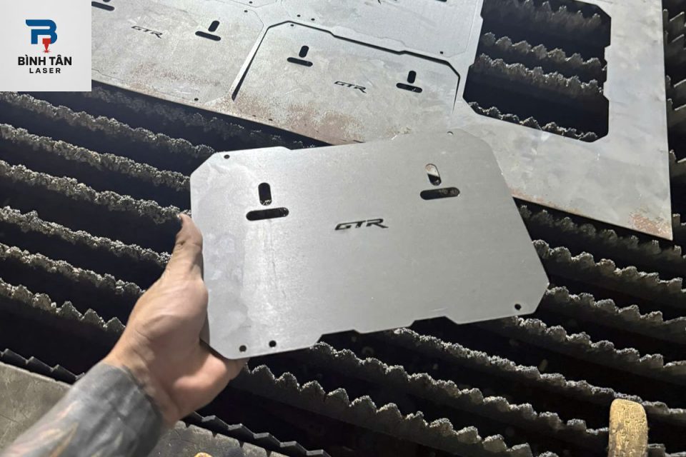 gia công kim loại tấm