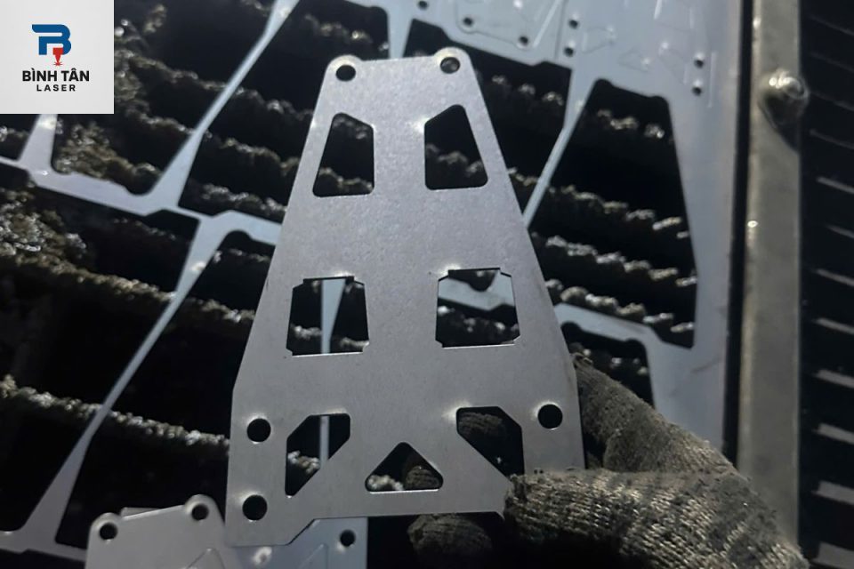 cắt CNC giá rẻ