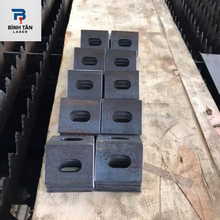 Cắt linh kiện cơ khí chính xác