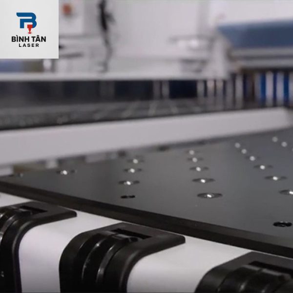 cắt panel máy móc