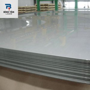 Cắt tấm nhôm theo yêu cầu