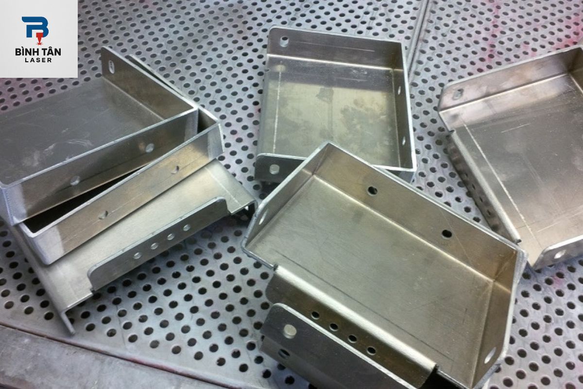 chấn CNC theo yêu cầu
