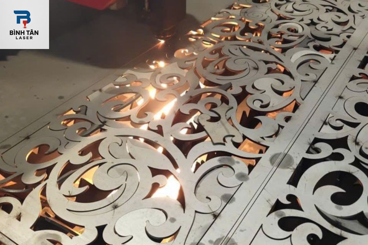 chấn CNC theo yêu cầu