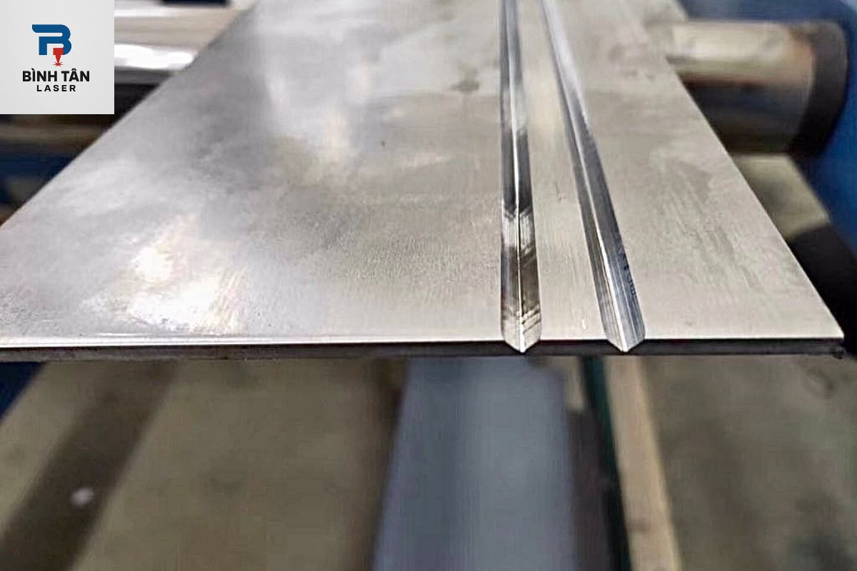 gia công cắt chấn tấm theo yêu cầu