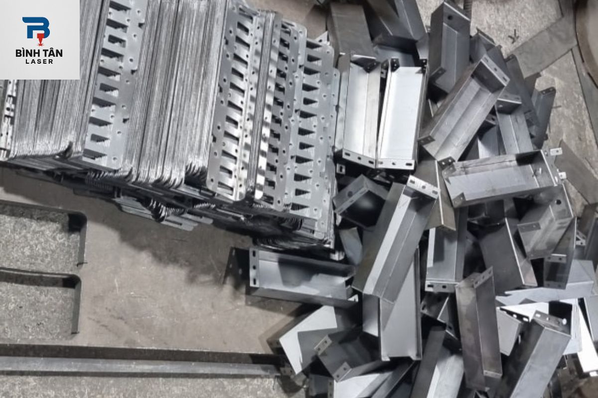gia công cắt chấn tấm theo yêu cầu