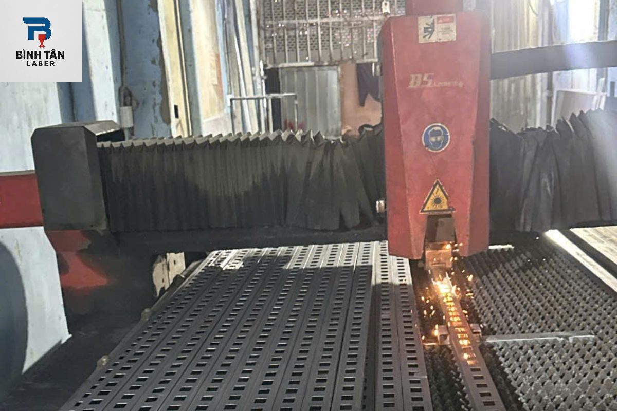 gia công cắt hàn ống inox