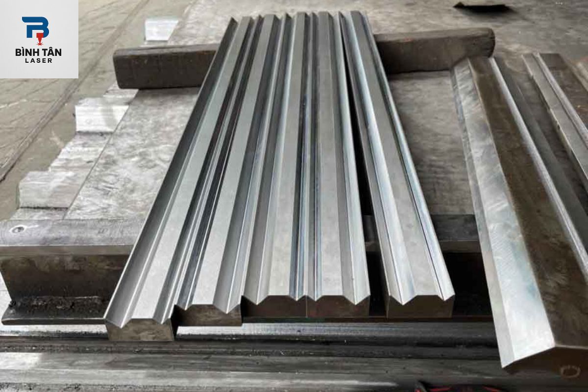 gia công chấn bẻ