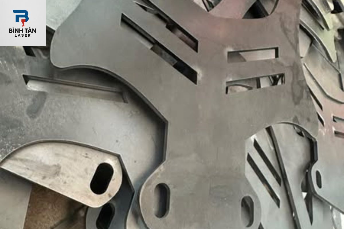 gia công chấn kim loại theo yêu cầu