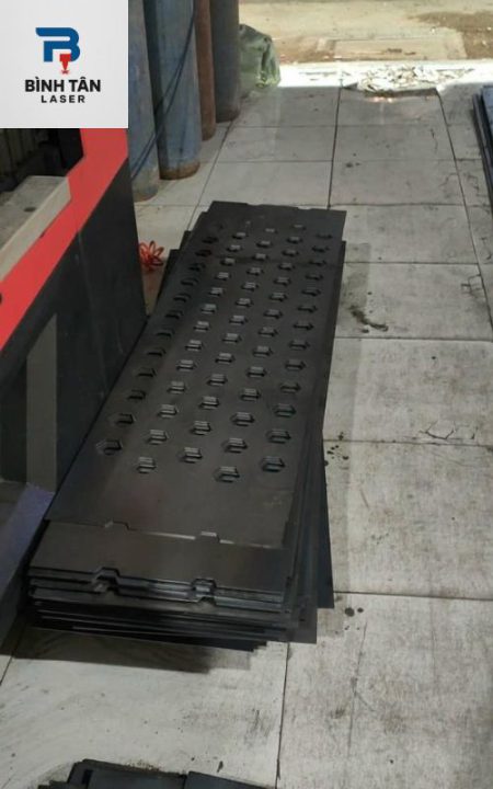 khắc laser trên kim loại