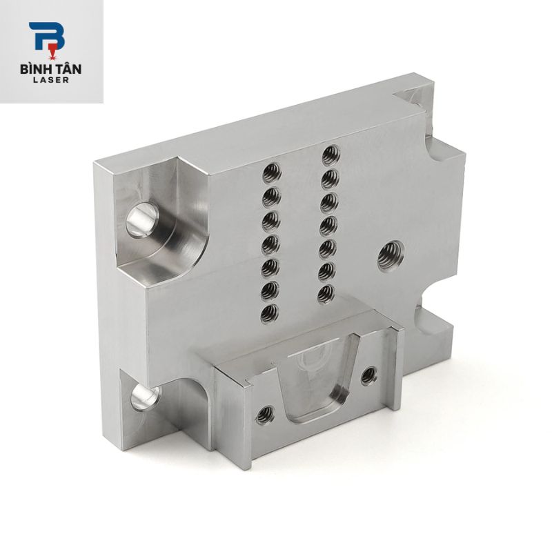 bracket kim loại CNC
