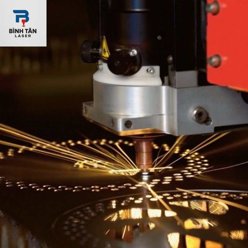 gia công cắt sắt CNC