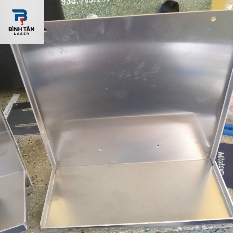 tủ điều khiển chấn bẻ CNC
